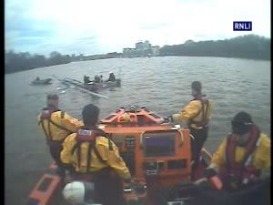 Chiswick RNLI rescue Oxford Ladies during training session